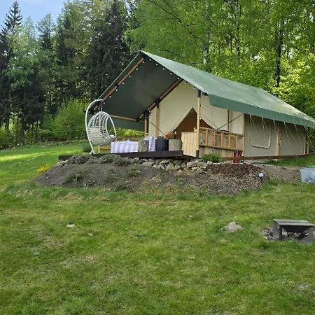 Glamping Tollendorf Luzicke Hory خيمة فخمة