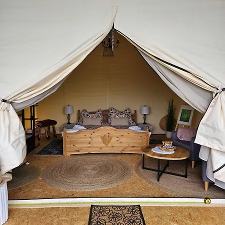 Glamping Tollendorf Luzicke Hory