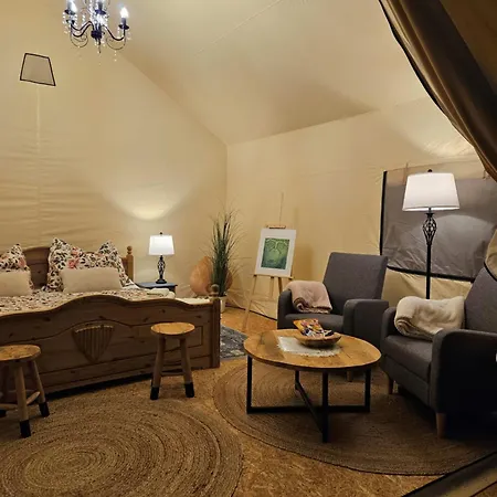 Glamping Tollendorf Luzicke Hory *