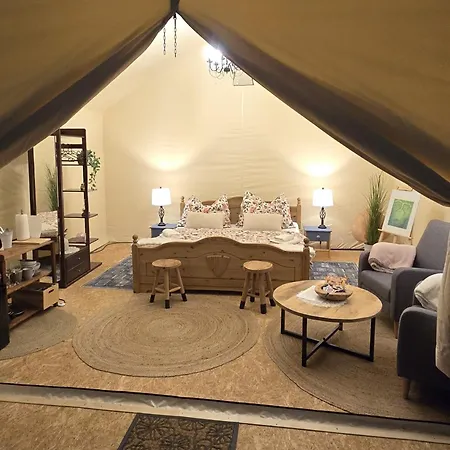 Glamping Tollendorf Luzicke Hory Luxuszelt Jiřetín pod Jedlovou